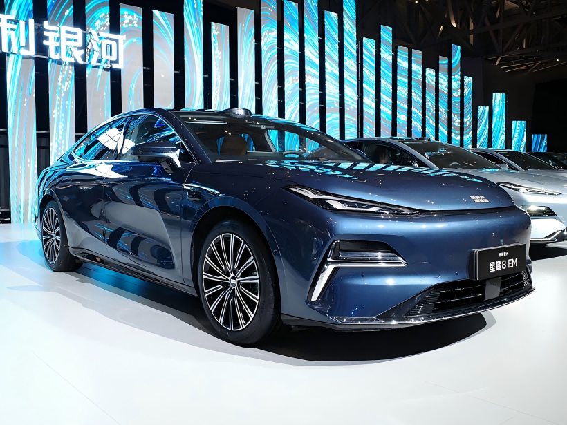 Geely Galaxy Xingyao 8 em, stor pHEV med EM-P hybrid, lanserer mai