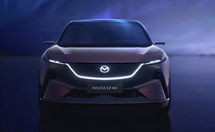 Offisielle bilder av Mazda EZ - 60. Designet er ekstremt futuristisk. Den vil gjøre sin første debut 23. april.